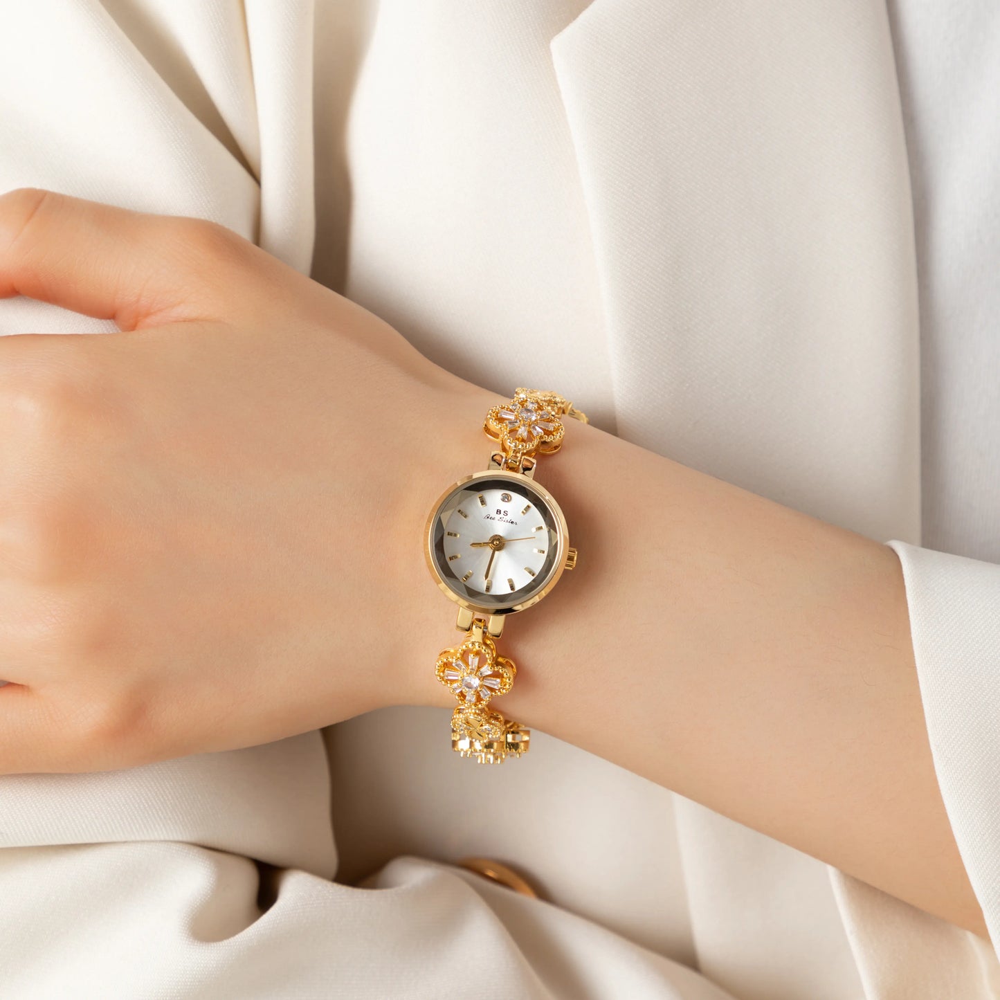 luxurious women's watch 04
