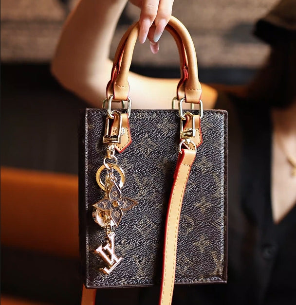fashionable keychain 01