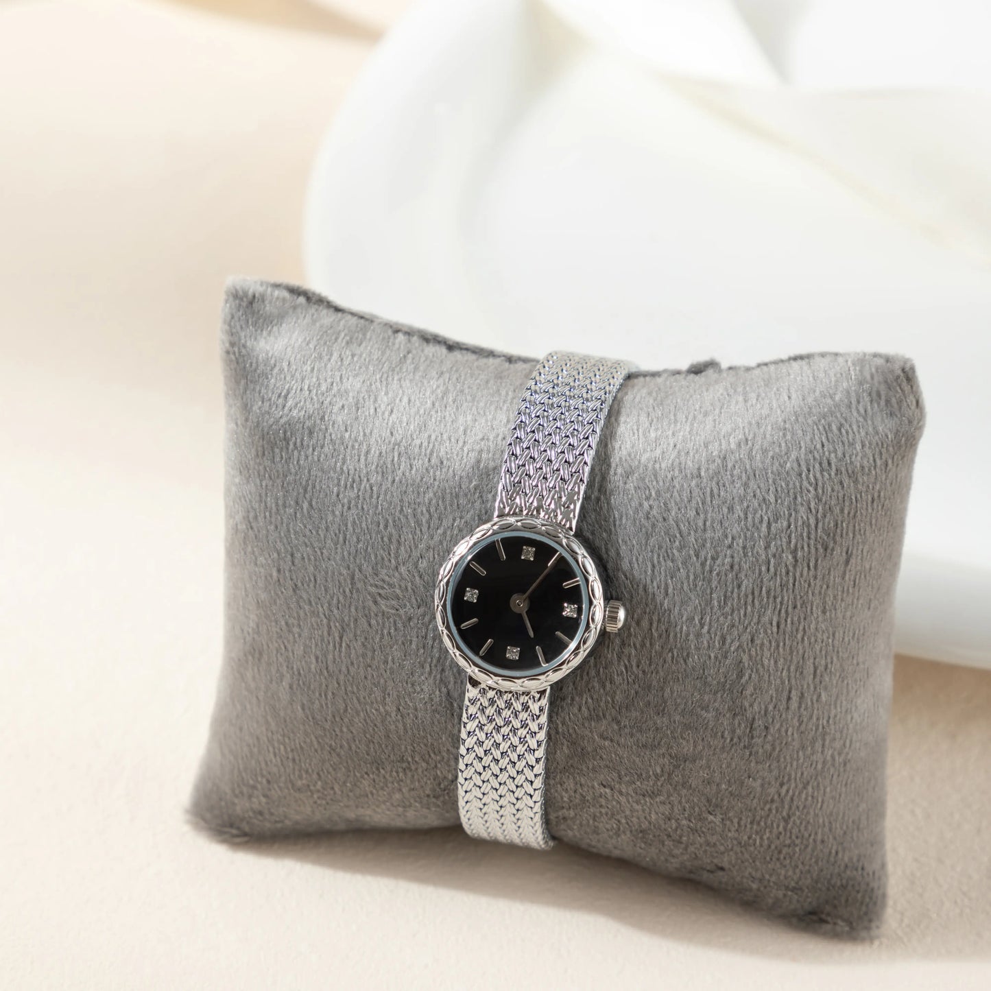 luxurious women's watch 19