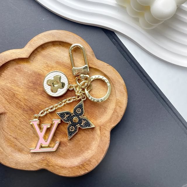 fashionable keychain 01