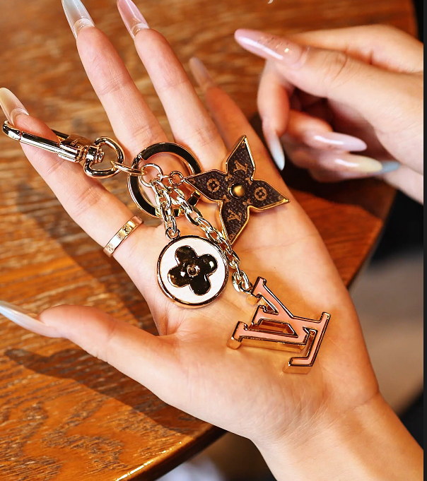 fashionable keychain 01