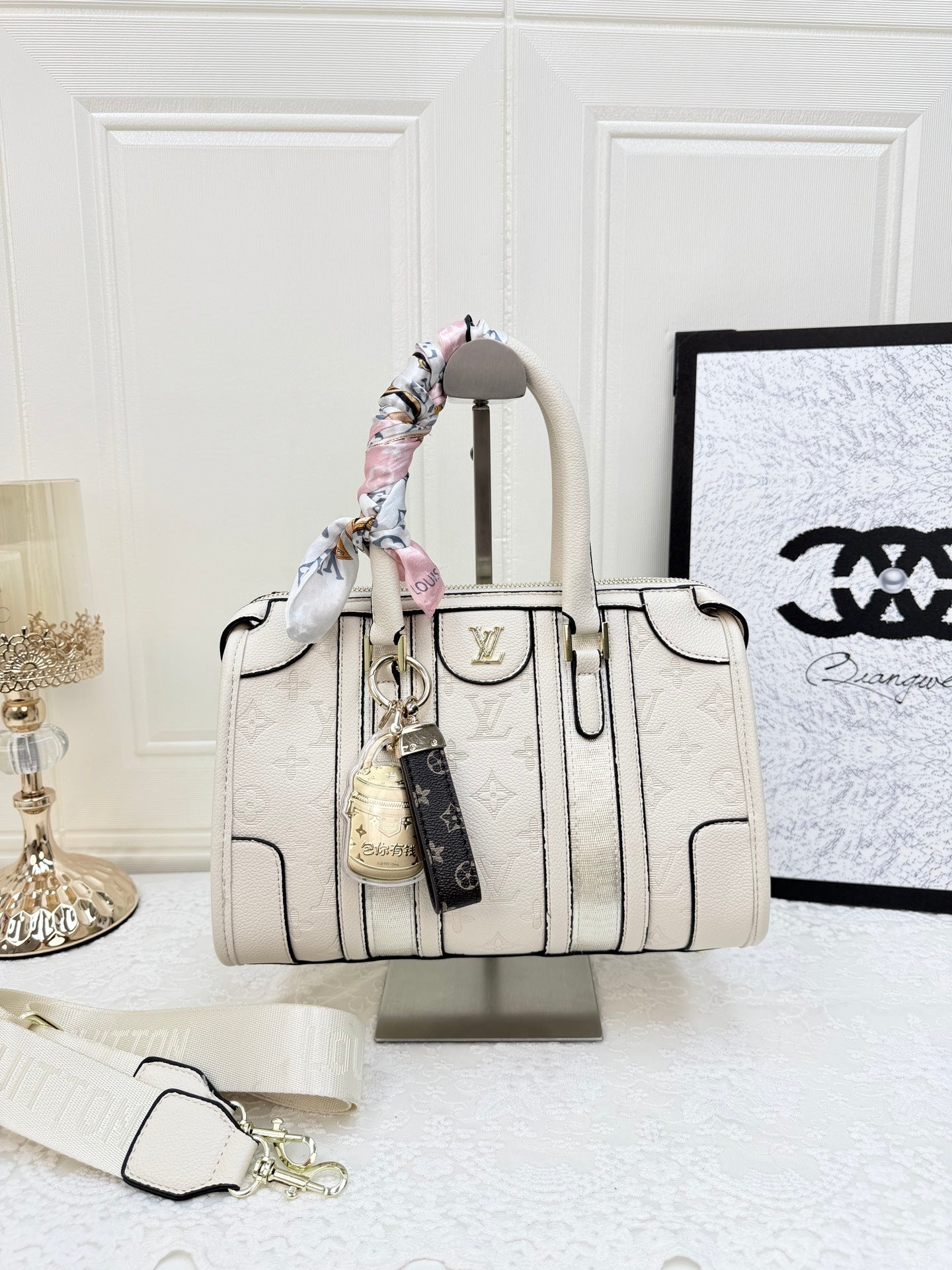 Black & Color-Block Textured Handbag Set - Metal Accent Multi-Purpose Bags