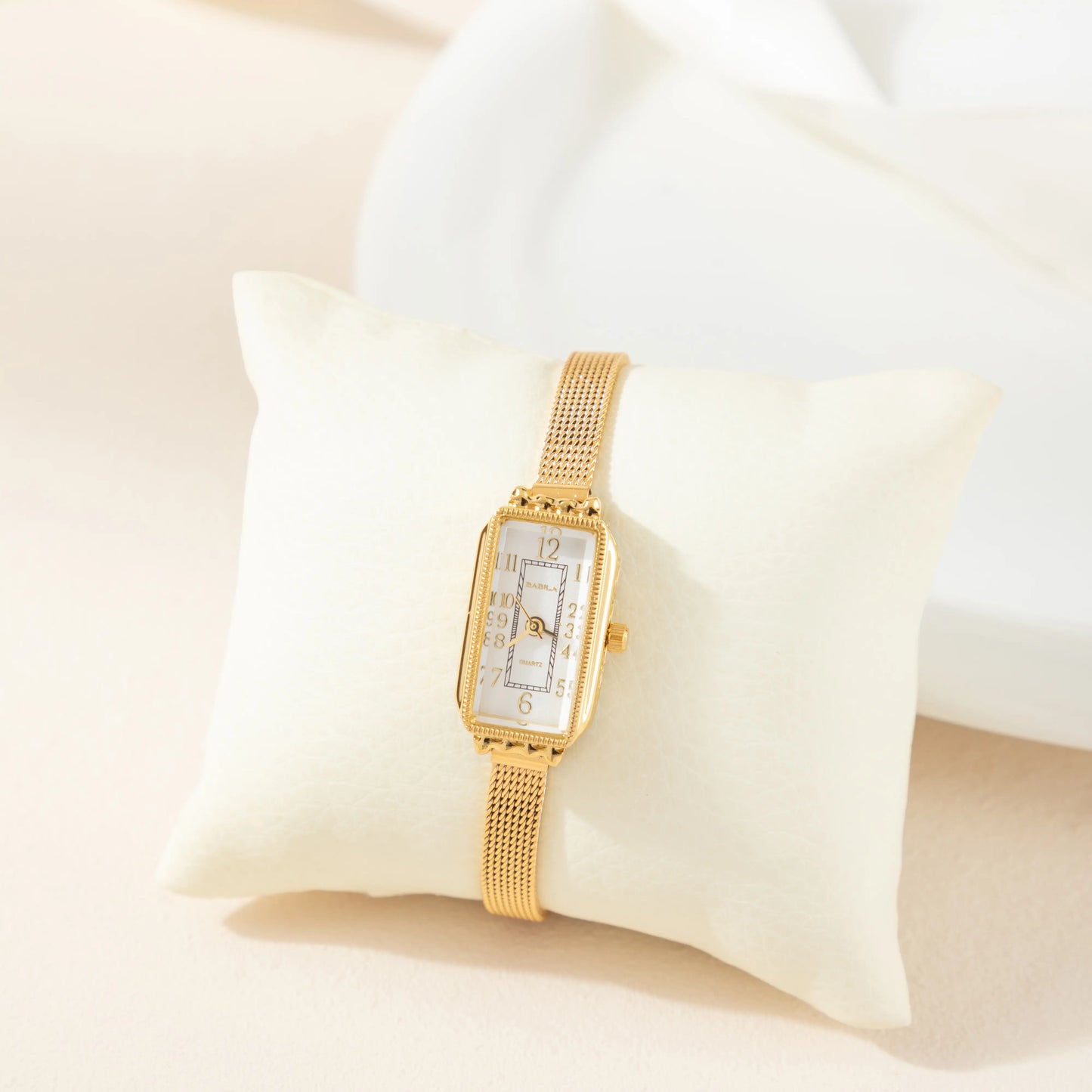 luxurious women's watch 15