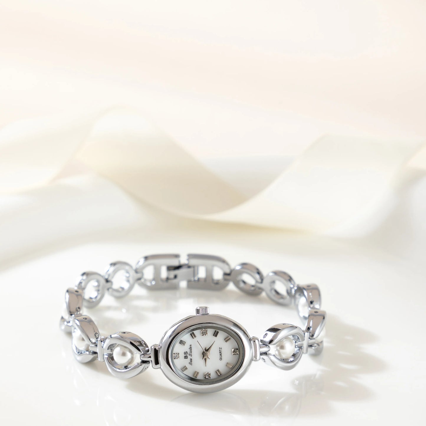 luxurious women's watch 08