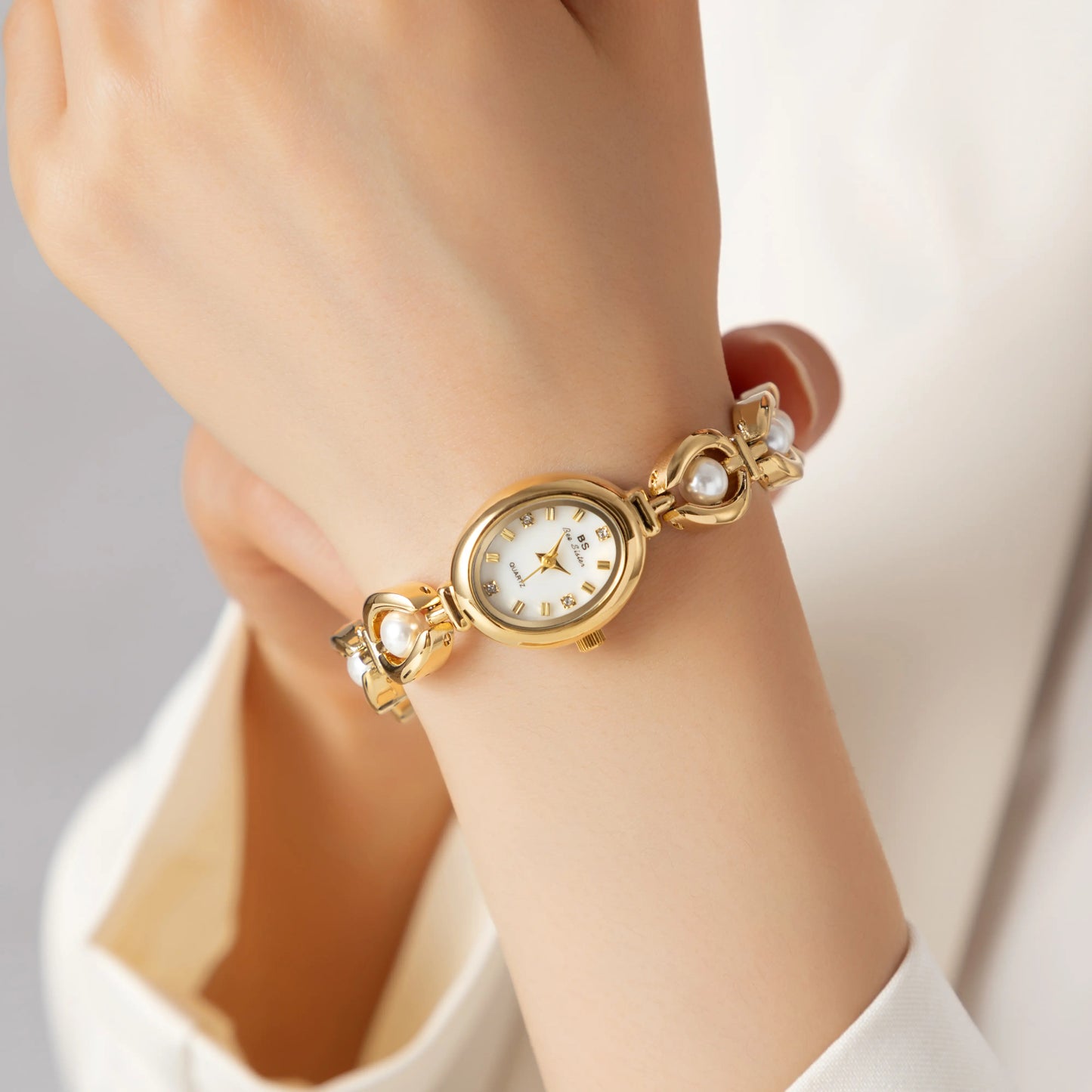 luxurious women's watch 08