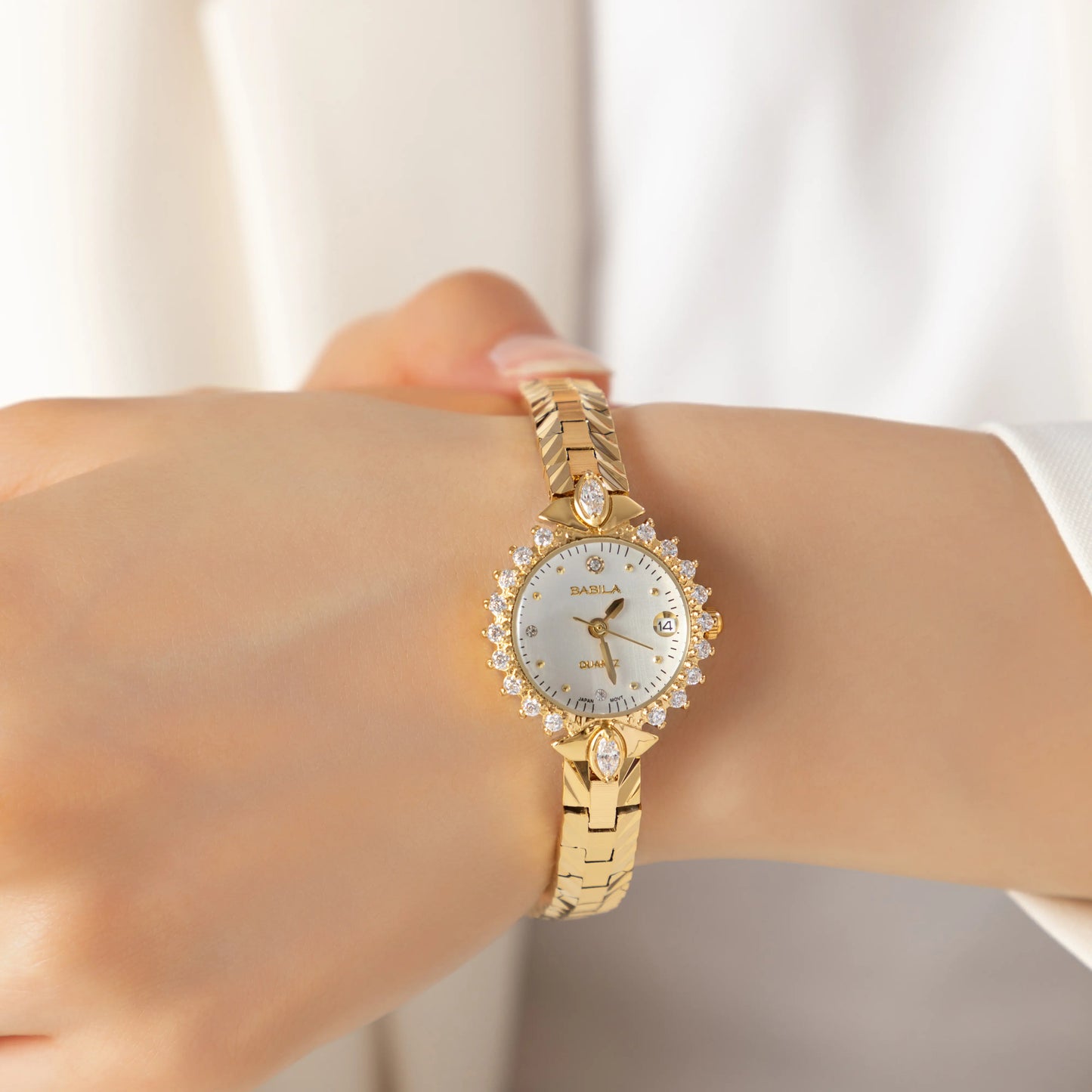 luxurious women's watch 14