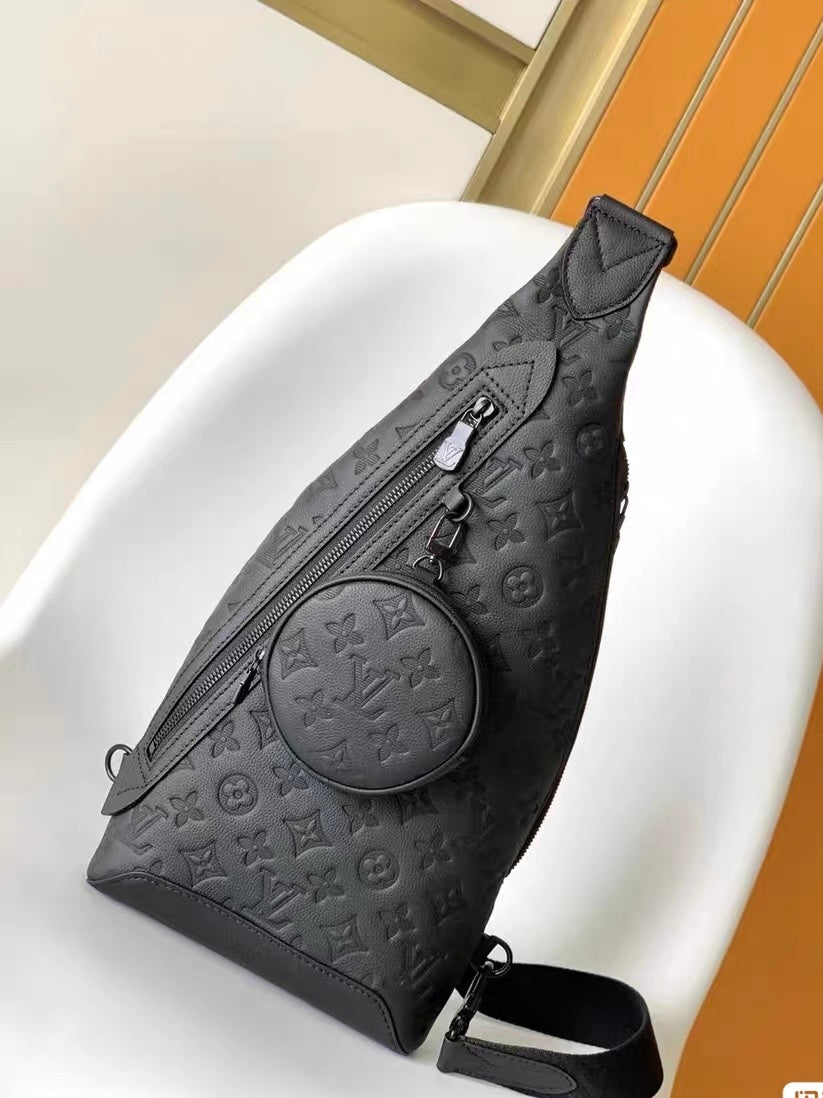 Minimalist Detachable Pouch Crossbody Chest Bag