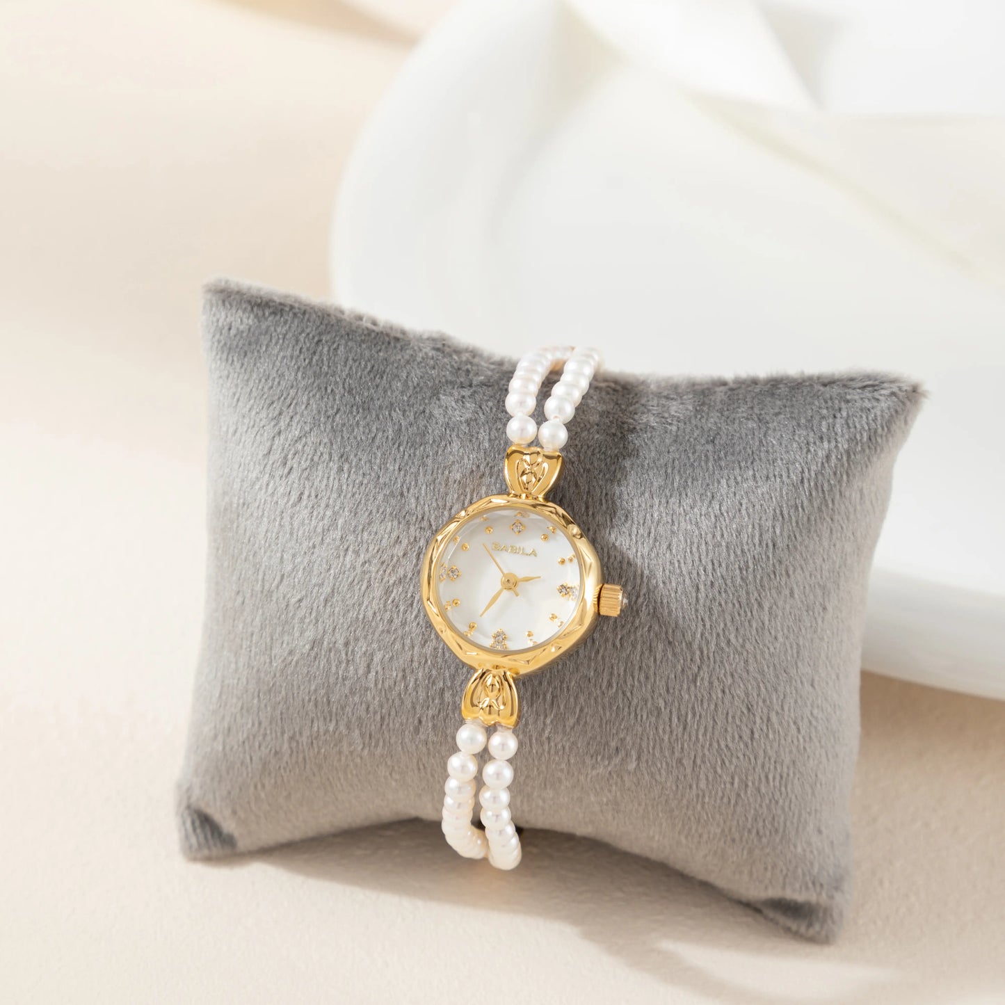 luxurious women's watch 16