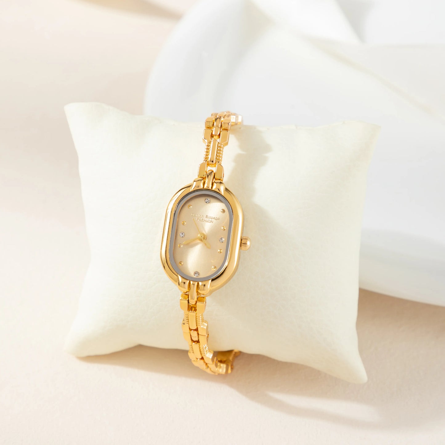 luxurious women's watch 11