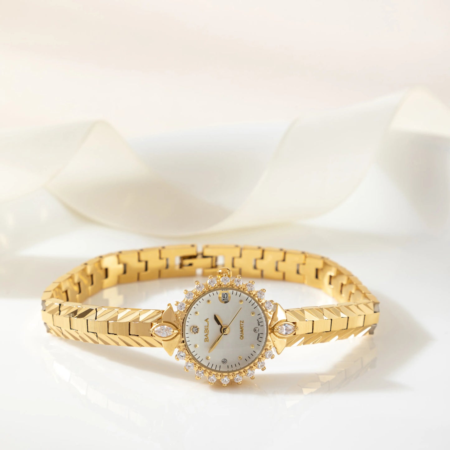 luxurious women's watch 14