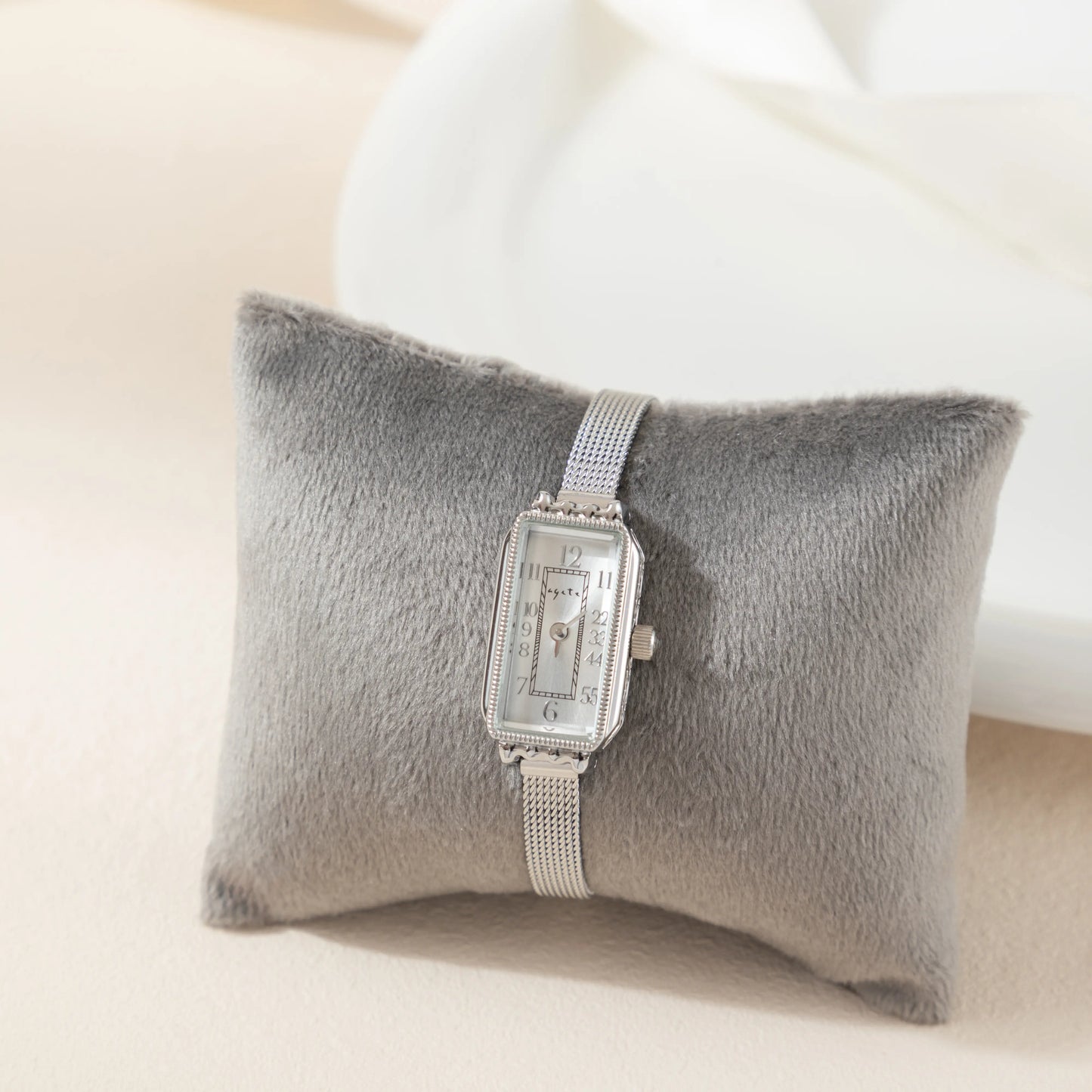 luxurious women's watch 15