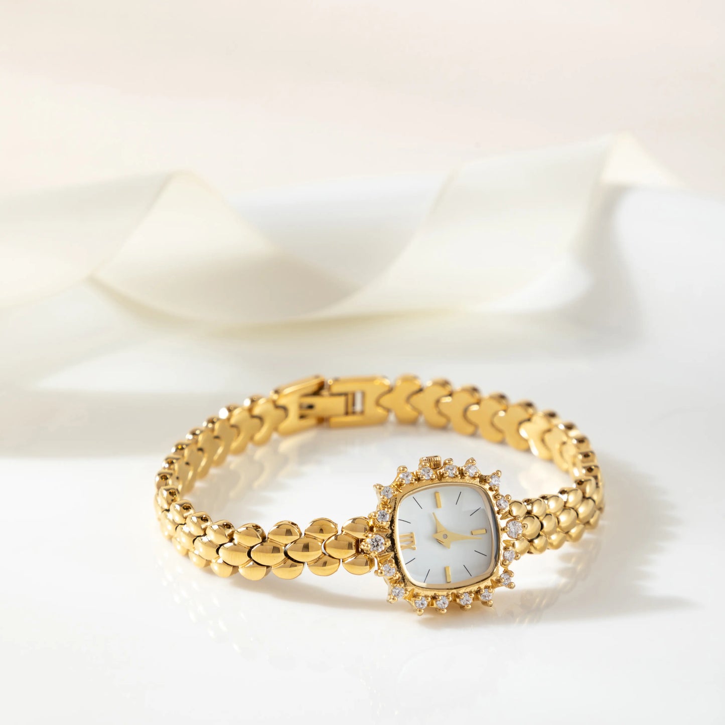 luxurious women's watch 17