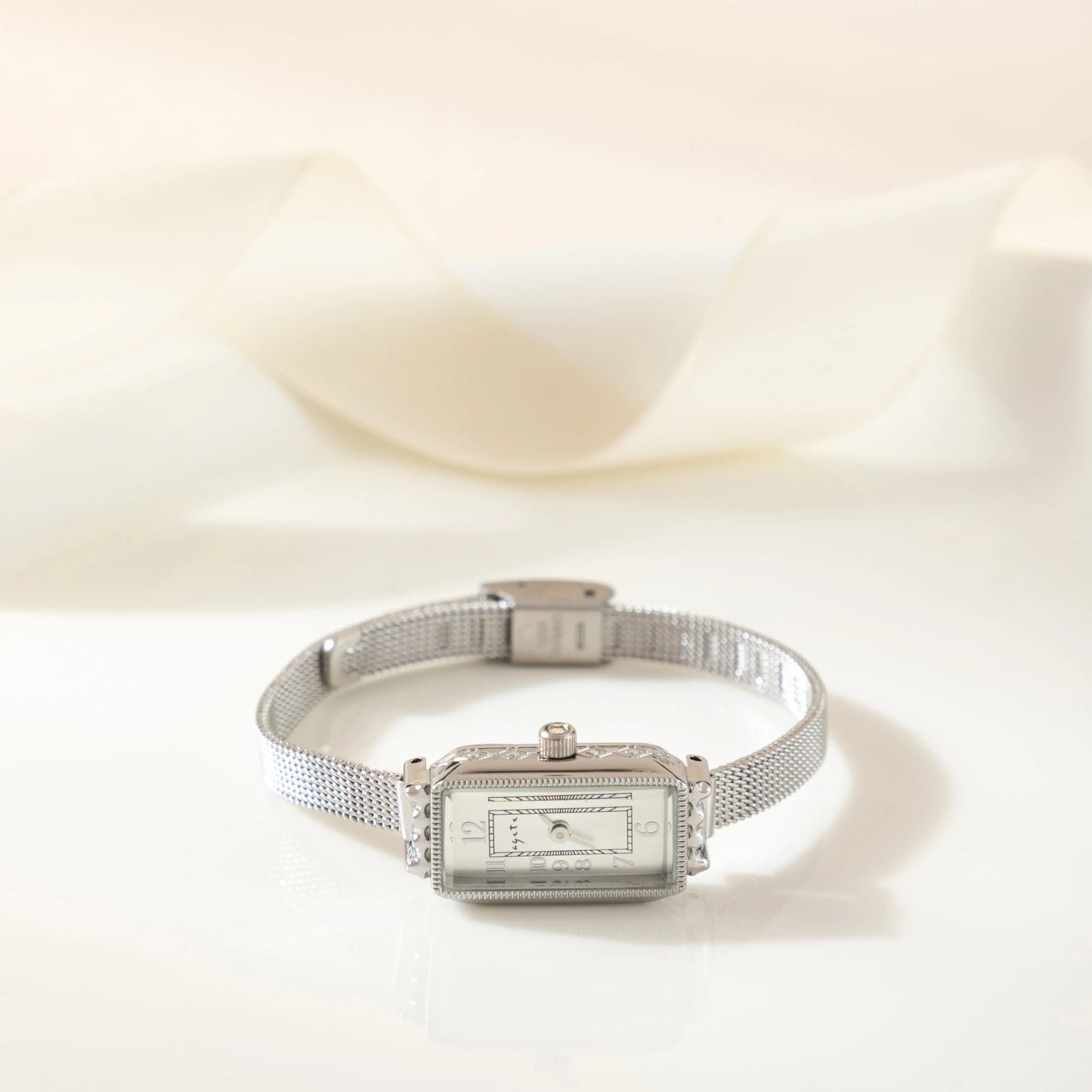 luxurious women's watch 15