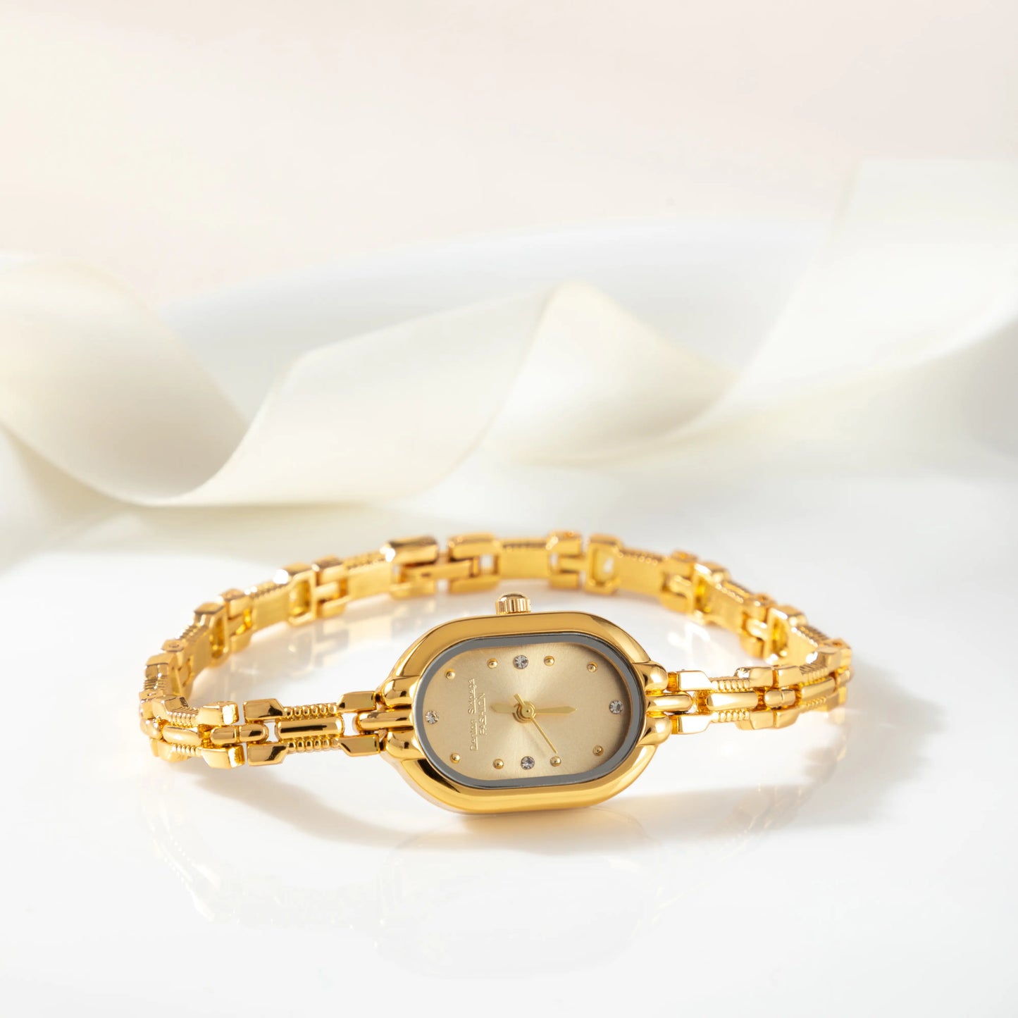 luxurious women's watch 11