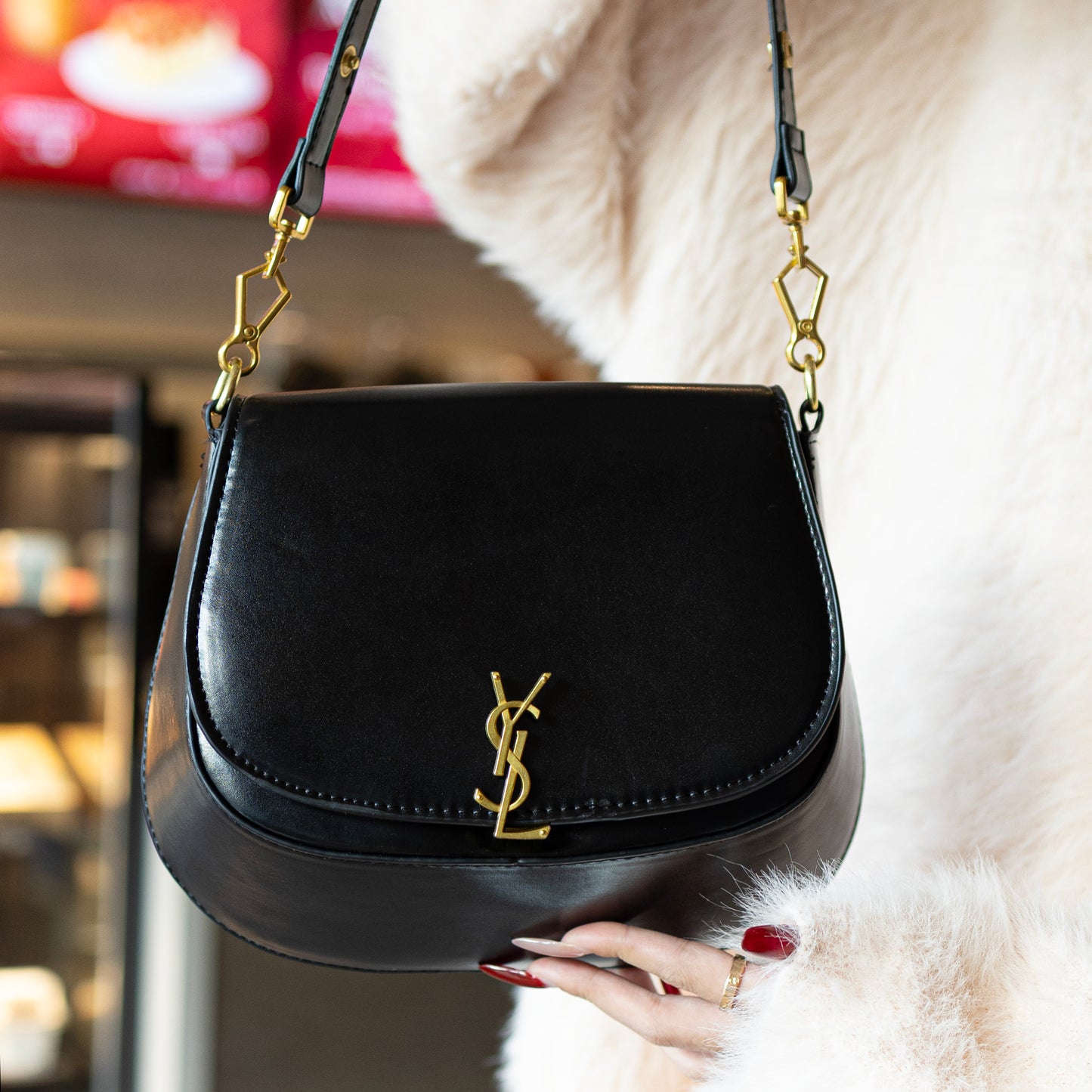 （ 3Buy, pay for 2）Luxe Noir & Gilt Adjustable Chain Bag