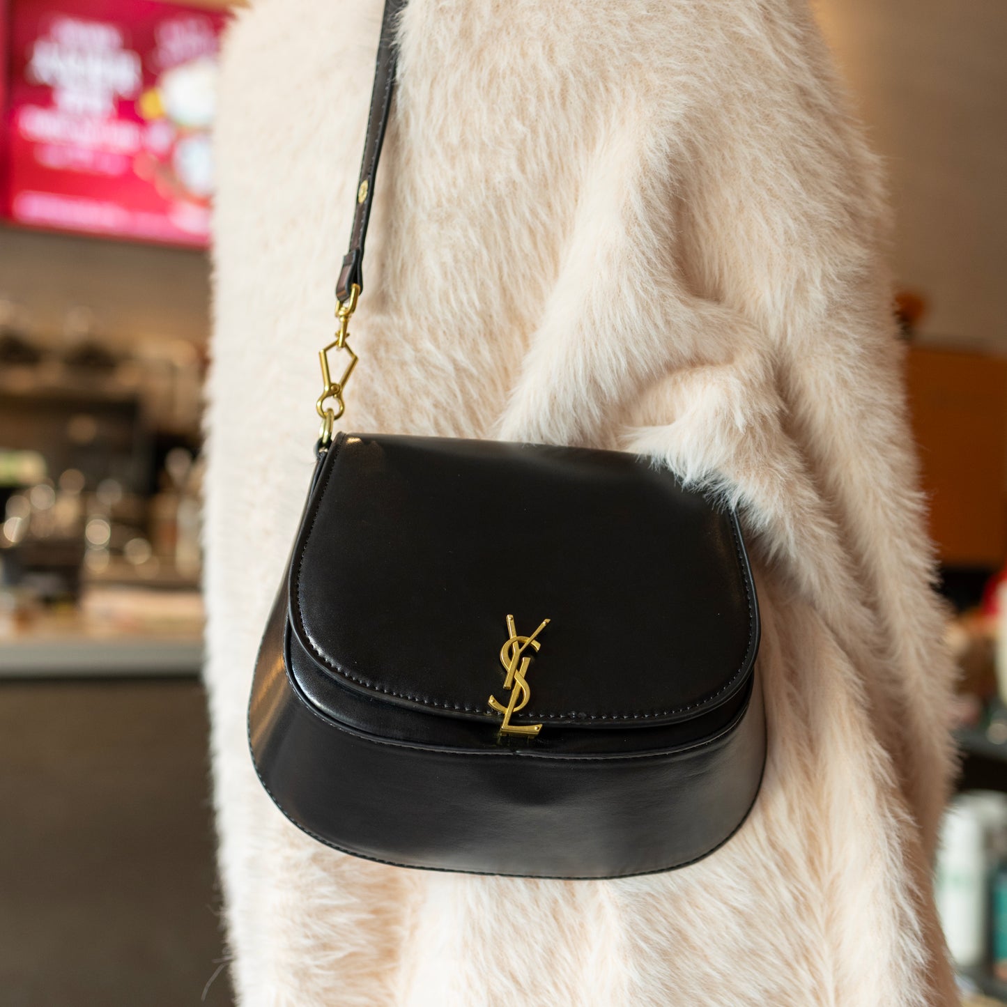 （ 3Buy, pay for 2）Luxe Noir & Gilt Adjustable Chain Bag